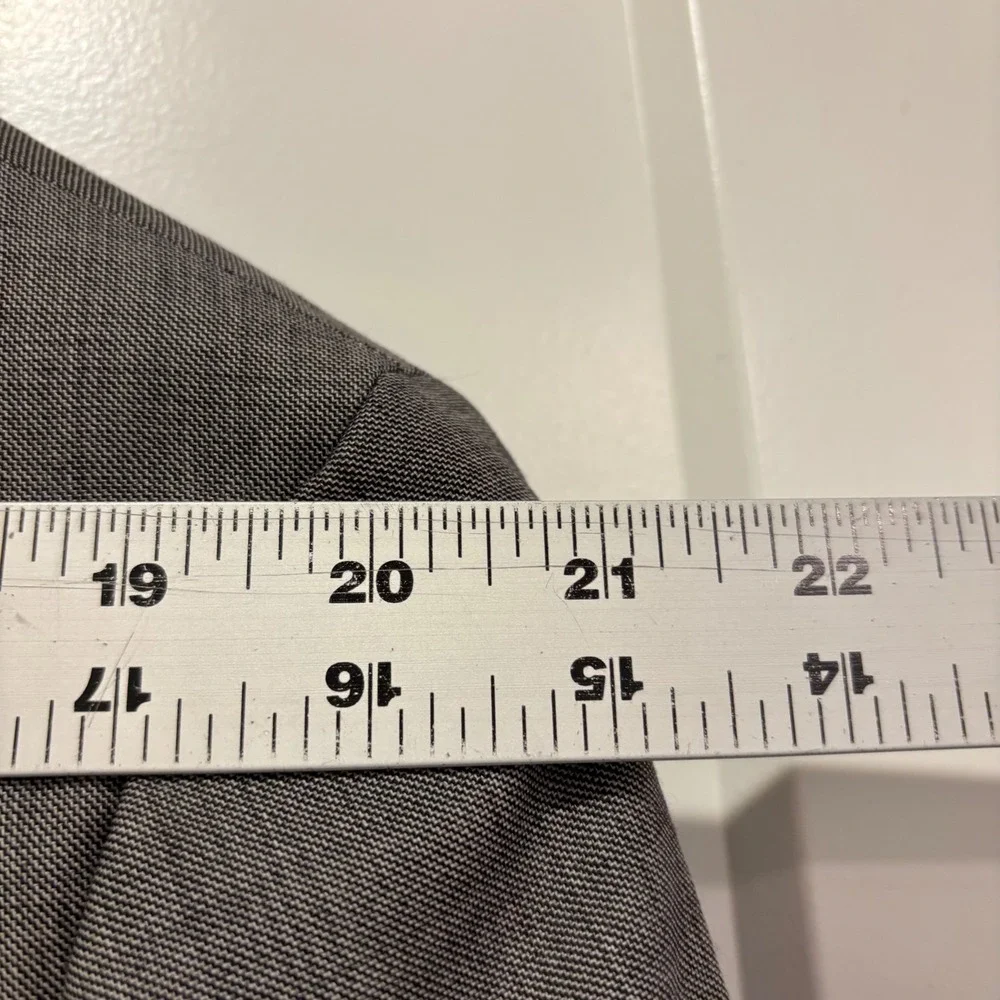 Joseph Abboud Mens Gray Tollegno 1900 Super 120s Wool 2 Piece Suit 46L 1402/4